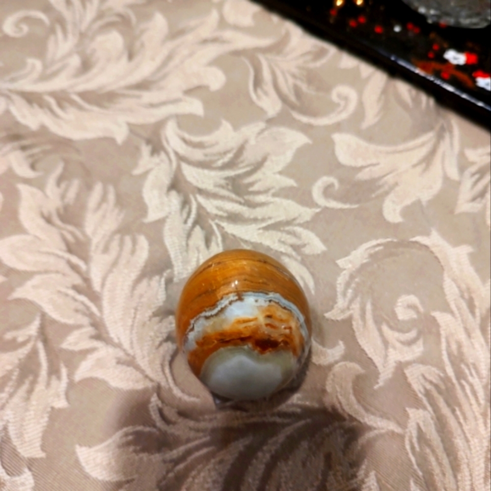 🥚Vintage Gorgeous (Reduced-Flawed) Decorative Polished Marble Egg with Stand - Picture 3 of 6
